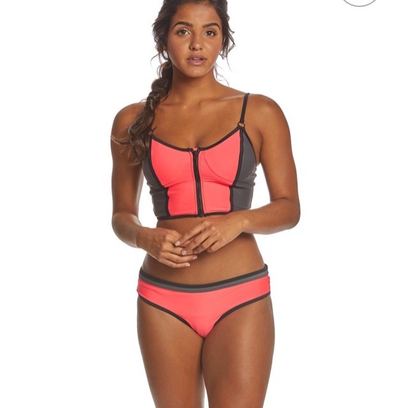 Volcom GMJ Core Crop Bikini Top. - Picture 4 of 4